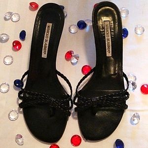 Manolo Blahnik kitten heel flip-flop sandals size 38 1/2